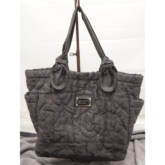 Marc By Marc Jacobs Black Nylon Quilted Tate Tote Bag Magnetic Closure - Picture 1 of 11